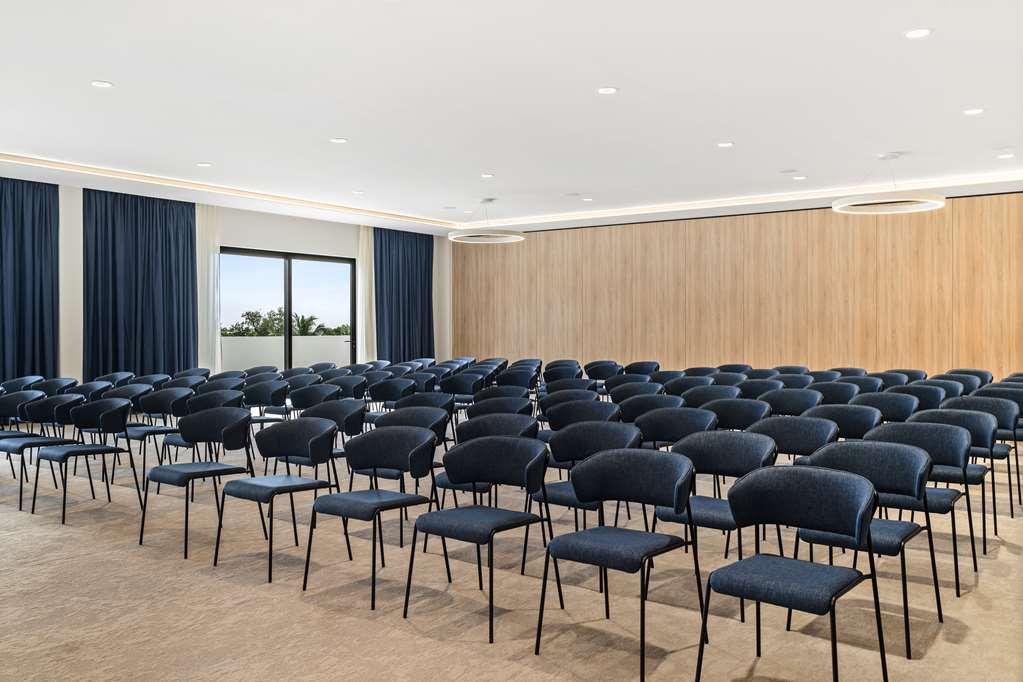 The Rif At Mangrove Beach Corendon All-Inclusive Curio Willemstad Facilities photo